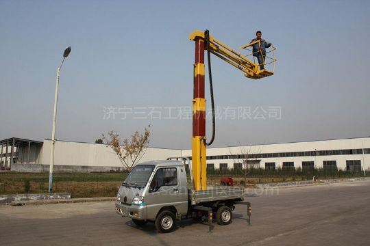 點擊查看詳細信息<br>標題：小型高空作業(yè)車 閱讀次數(shù)：2805