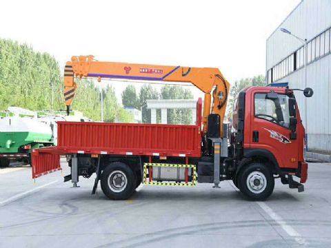 點(diǎn)擊查看詳細(xì)信息<br>標(biāo)題：4噸重汽王牌隨車吊 閱讀次數(shù)：1885