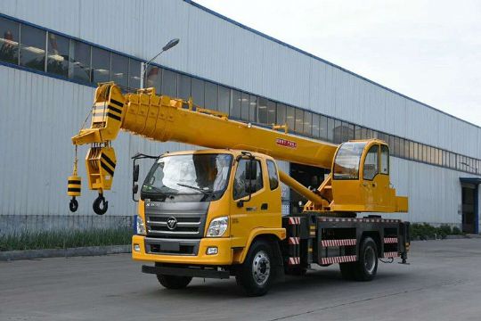 點擊查看詳細信息<br>標題：16噸福田汽車吊 閱讀次數(shù)：2096